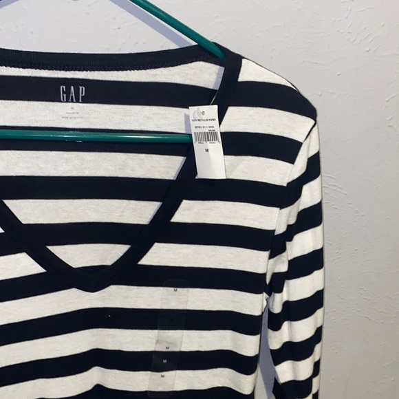 Gap - Picture 2 of 2